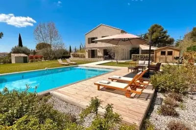 Image de Villa Moderne et Chaleureuse à Aix-en-Provence