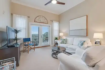 Image de Sea La Vie- 2 Bikes- Minutes to the Beach! 3 Bedroom