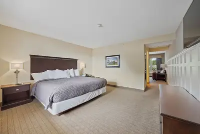 Image de Sleeps 4! Hotel Room on Kelleys Island
