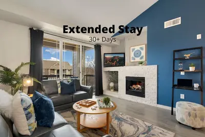 Image de Timberline Retreat – King Bed, Fireplace & Pool!
