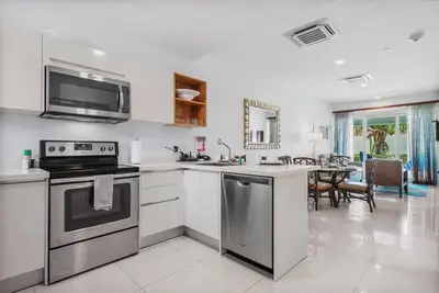 Image de Spacious 2br Condo with Private Patio