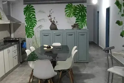 Image de Spacious, comfortable for family and friends. Maximum 7 people, internet.