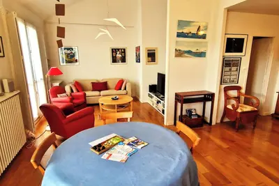Image de Superbe appartement traversant et lumineux à 10m du centre-ville-Free parking-4