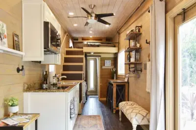 Image de Steps from Wine Tasting, Hot Tub, Sauna: TinyCamp!