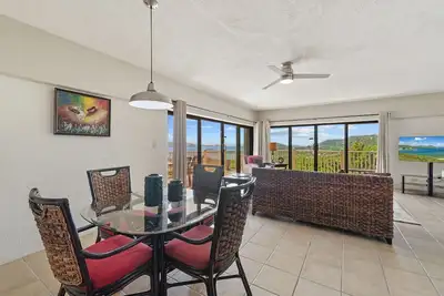 Image de 1br Condo w/ Wraparound Views!
