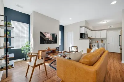 Image de Upstairs Unit + Atl Spot Near BeltLine & Au