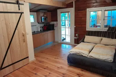 Image de Cozy log cabin for 1-2 people in an absolutely quiet location with lake access.