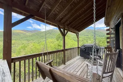 Image de Sleepy Bear Log Cabin with View, WiFI