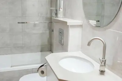 Image de Charming 3-bedroom building with Ac, WiFi in serene Jerusalem