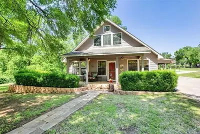 Image de The King Fisher Cabin is a charming 3 bed 3 bath Lake Texoma Get-a-way!