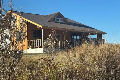 Image de Oldman river serene seriously private cabins pet, family and fisher friendly.