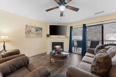 Image de Updated Walk-In Condo in Pointe Royale Golf Village with King Beds