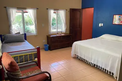 Image de Private Quiet and Charming bungalow in serene Santa Elena with Ac, WiFi