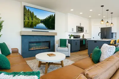 Image de NewLuxury Home\/HotTub\/6Bed\/PrivatePatio\/Fireplace