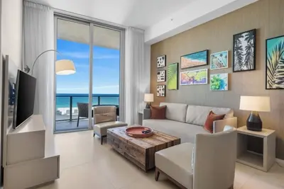 Image de Stunning Beach Front Condo - Ocean View - Heated Pool/Spa - Beach Access