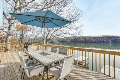 Image de Private Dock & Decks: Lakefront Retreat in Stover!
