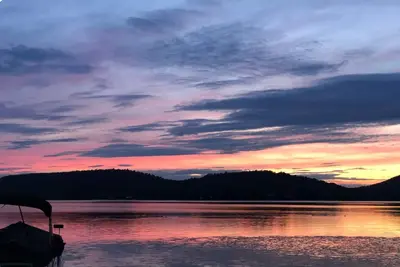Image de L'Évasion au Lac Sergent avec spa, bord de l'eau