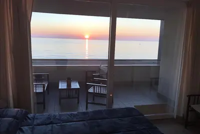 Wonderful Villa By The Sea In Rome