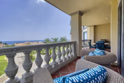 Image de B205 Puerta del Sol | 2 Bed, 2. 5 Bath