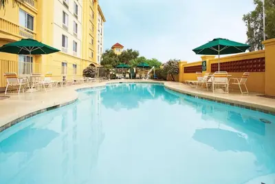 Image de Serenity Suite with Pool View, La Quinta Inn - Ideal Mesa Getaway