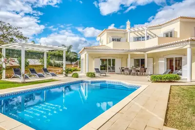 Image de Villa Larissa, villa privée de haut standing, 4 chambres, environs de Portimão, piscine privée