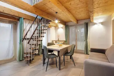 Image de Appartement \"supérieur\" avec vue sur les montagnes, terrasse partagée et Wi-Fi