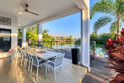 Image de Beautiful Bayview King Beds Pool Water frontage