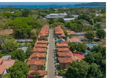 Image de Charming beach house in playa del Coco, Ac, WiFi walking distance to the beach