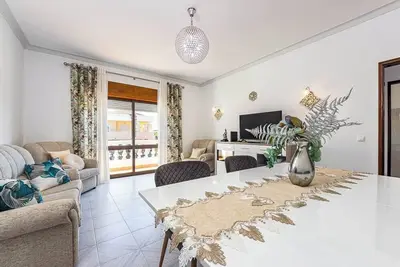 Image de New Sunset Haven in Gale-2br With Big Terrace