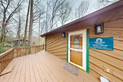 Image de Cozy Dog-Friendly Lake Duplex with Foosball, Dartboard & Luxe Kitchen
