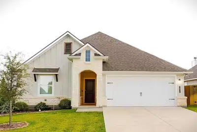 Luxury Home Near Kyle Field & Expo Center