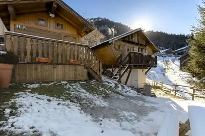 Image de La p'tit Mazotte - Privé - Jardin - Vue montagne