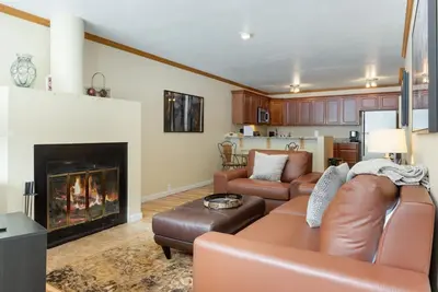 Image de Cozy East Vail Retreat - Free Bus to Village!