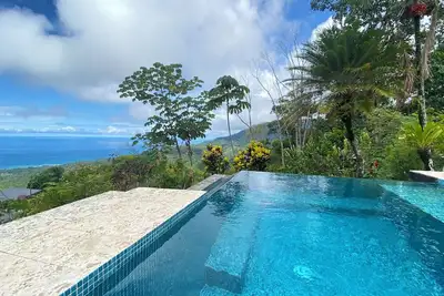 Image de Casa Moon Vine - Villa with an amazing view of the Uvita Whale's Tail Beach.