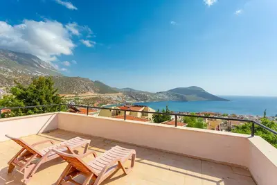 Kalkan Center Sea View 3+1 Villa - Begonia