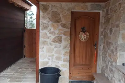 Image de A 3 minutes du centre du village, charmant appartement indépendant dans chalet.