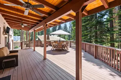Image de Rustic Pines-Prime East Village