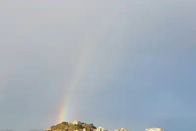 Image de 50 m de la plage, jolie maison bretonne en plein coeur de la Côte de Granit Rose
