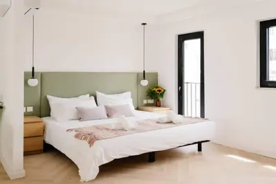 Image de Luxury Seaside Suite in Sliema Main Street!