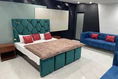 Image de Hotel Holiday Inn Gujrat stay with provide 100 privacy and safety