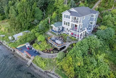 Image de Stunning beachfront getaway!