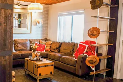 Image de New Listing! The Cowboy Casa is a charming cowboy-themed Arcadia home in Phoenix