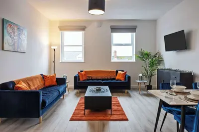 Image de Stylish, 2br Penthouse, Free Wifi, Elevator, Roof Terrace, walk to City Centre