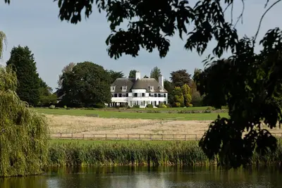 Image de The House - Waresley Park Estate