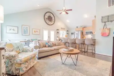 Image de Charming 3br/2ba + Loft cottage near beach in Michigan City
