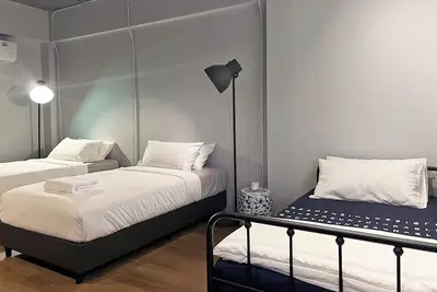 Image de Human Touch Room - Cozy Private Stay with 3 Beds, Living Room, Balcony, Near Bts