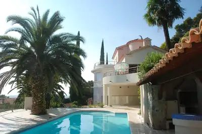 Image de Carqueiranne – Vue mer 180 degrés – Splendide villa climatisée de 5 ch / 9 pers.