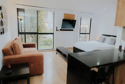 Image de Apto en La Candelaria, Bogotá, comodidad y estilo.