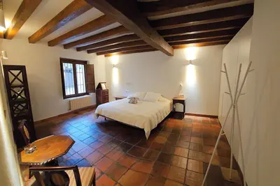 Image de Ground Floor. House, apartment of 100 m. in the center of Pedraza, without stairs