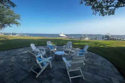 Image de Bay Breeze - Charming 3br Waterfront Home on the Chester River